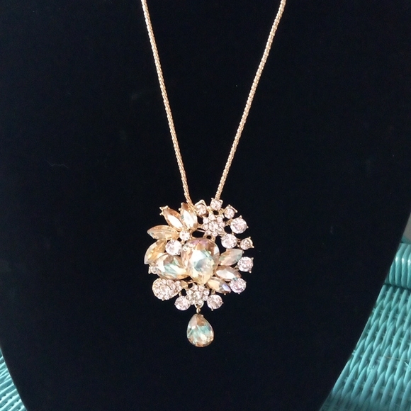 🆕 Champagne Rhinestone Necklace - Picture 7 of 7